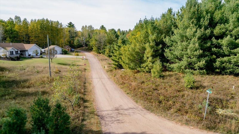 7131 Dougs Cr, Lake Nebagamon, WI 54849