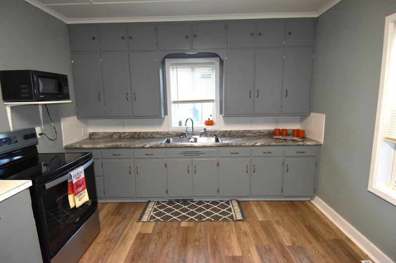 503 S Main St S, Karlstad, MN 56732