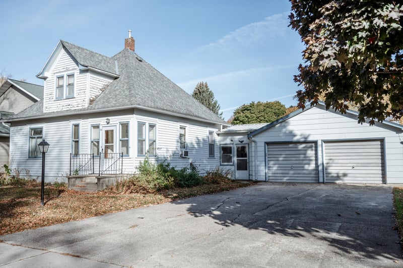 31 Apple St W, Trimont, MN 56176