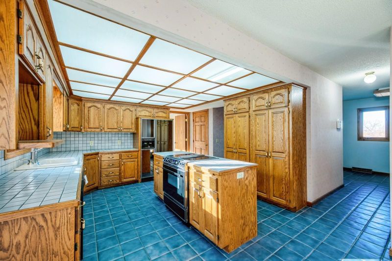 18651 S Diamond Lake Rd, Dayton, MN 55327