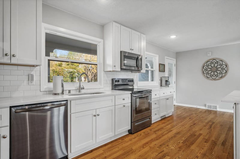 100 Dakota Ave S, Golden Valley, MN 55416