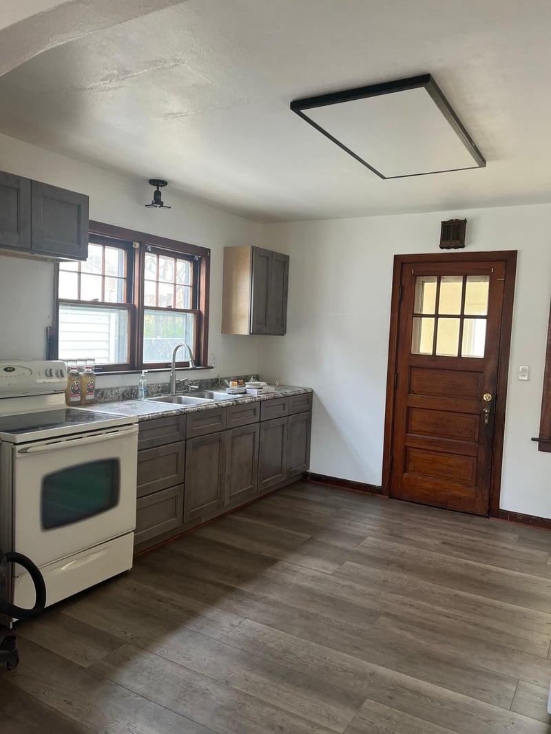3677 W 6th St, Goodview, MN 55987