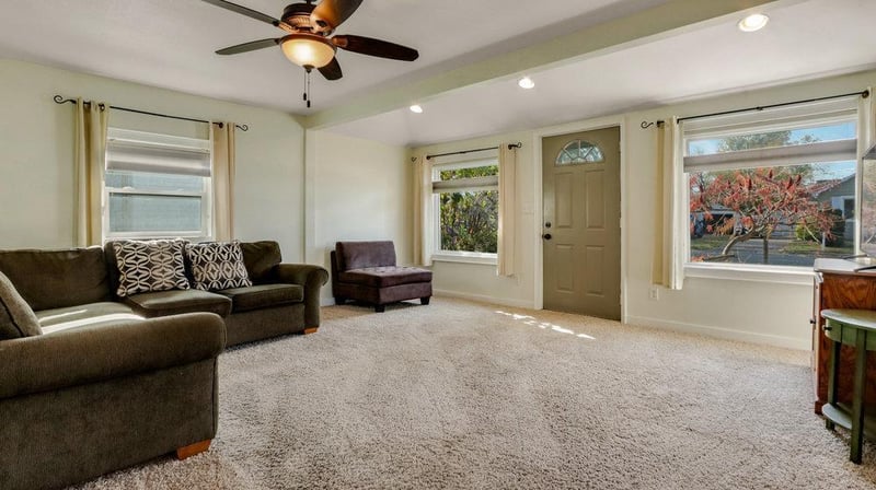 611 Harriet St, Altoona, WI 54720