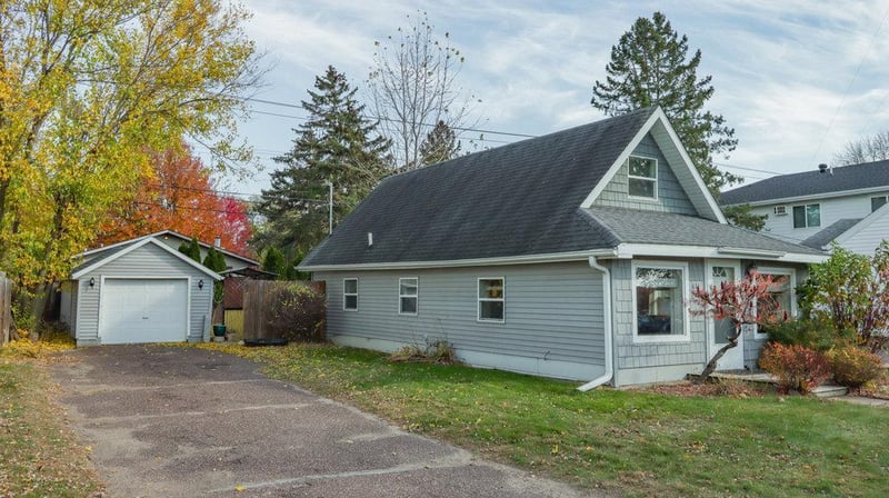 611 Harriet St, Altoona, WI 54720