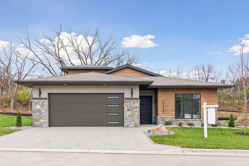 20440 Radisson Rd, Shorewood, MN 55331