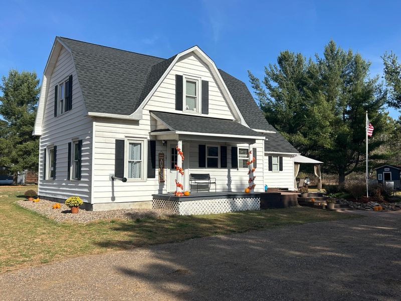 211 17th St, Dallas, WI 54733