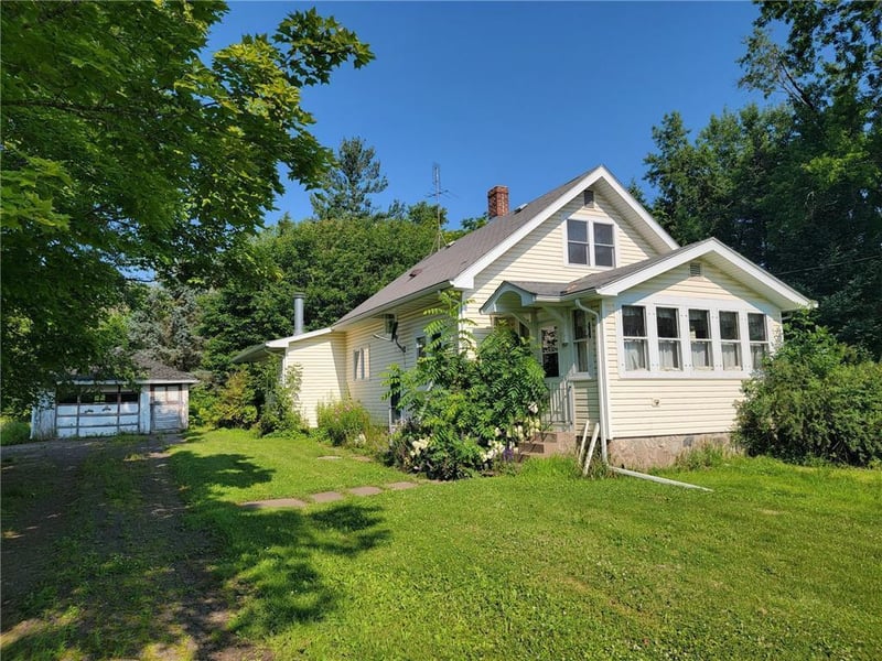 37640 Park Trl, Center City, MN 55012