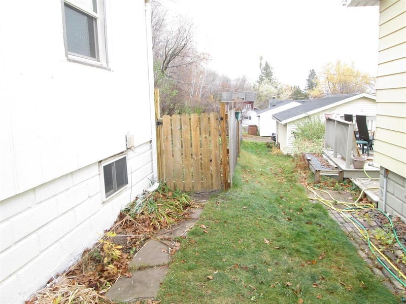850 Charles Ave, Duluth, MN 55807