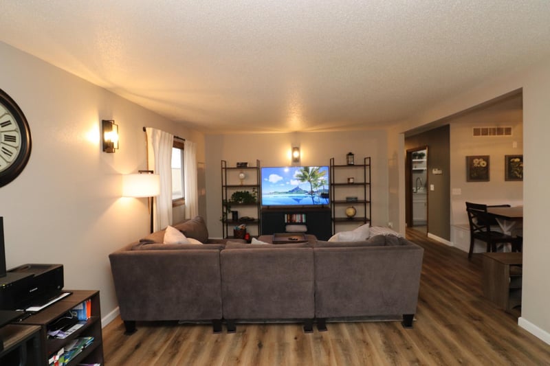 501 Western St, New Munich, MN 56356