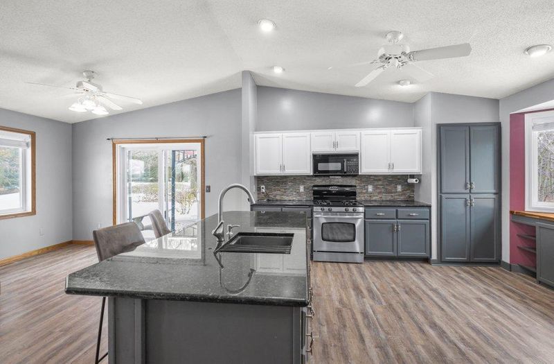 5145 Harff Rd, Loretto, MN 55357