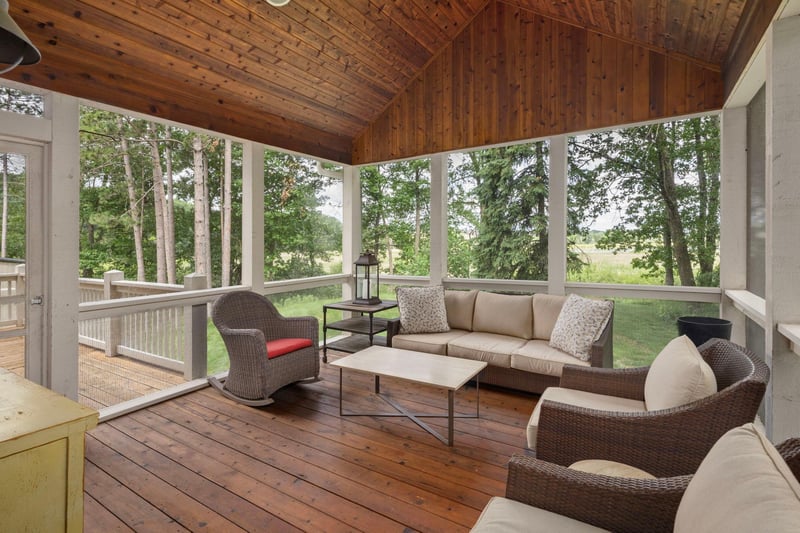 11636 Timberline Rd, Minnetonka, MN 55305