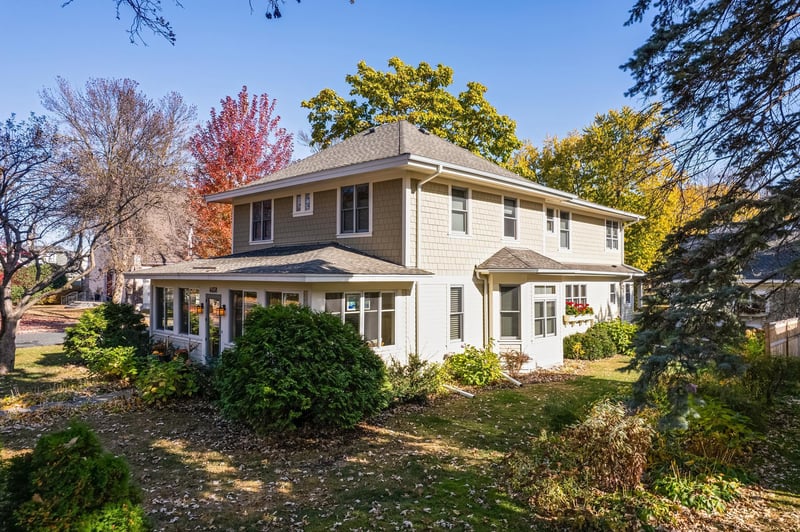 4658 Clark Ave, White Bear Lake, MN 55110