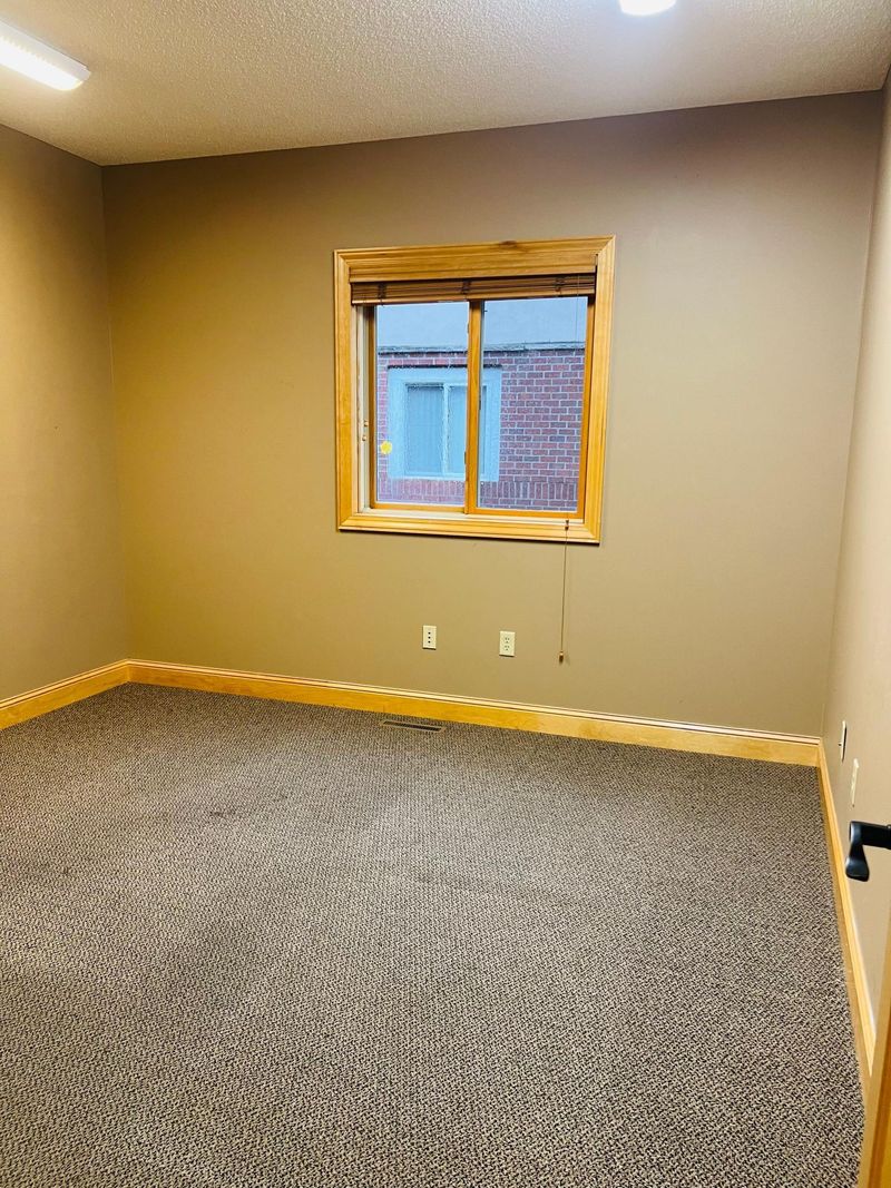 8673 Eagle Point Blvd, Lake Elmo, MN 55042