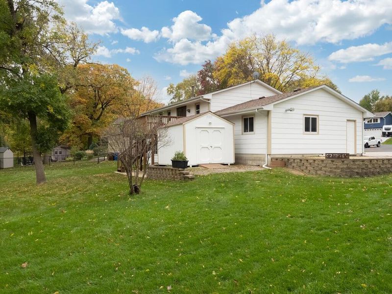 6836 Chesshire Ln N, Maple Grove, MN 55311