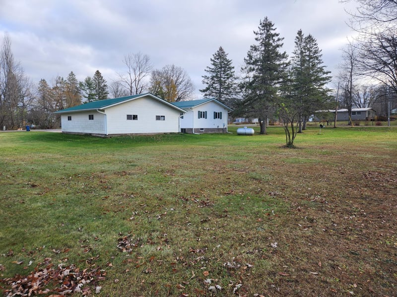 220 S Vance St, Birchwood, WI 54817