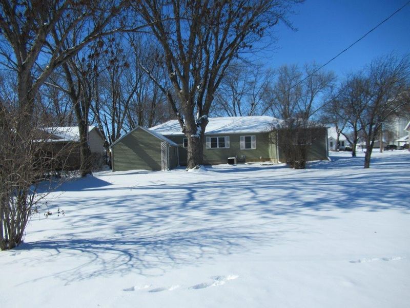 1220 1st Ave W, Edgerton, MN 56128