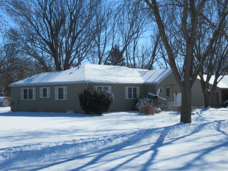 1220 1st Ave W, Edgerton, MN 56128
