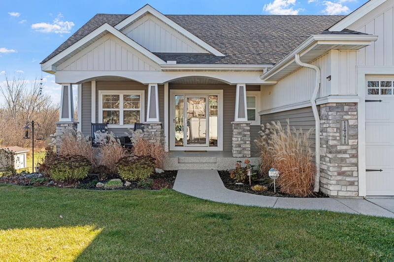 1441 Overlook Dr, Elko New Market, MN 55054