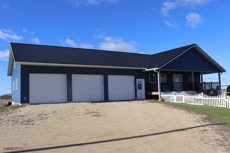 18315 County Road 20, Altura, MN 55910