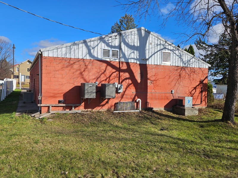 815 W Main St, Arcadia, WI 54612