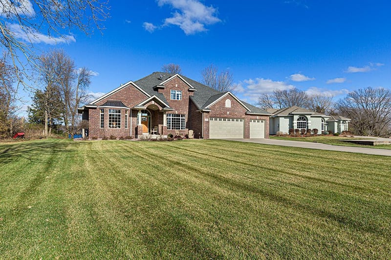 5701 232nd St W, Faribault, MN 55021