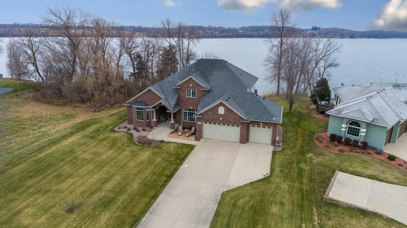 5701 232nd St W, Faribault, MN 55021