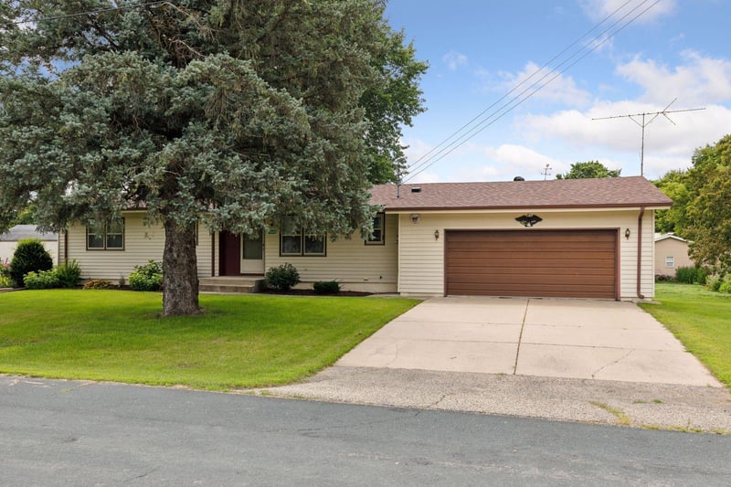 4060 Delano Ave, Webster, MN 55088