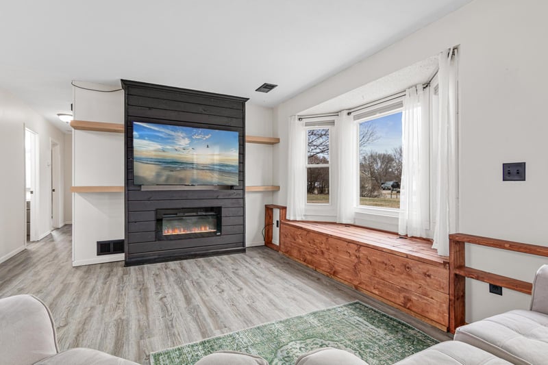 762 Meander Rd, Hanover, MN 55341
