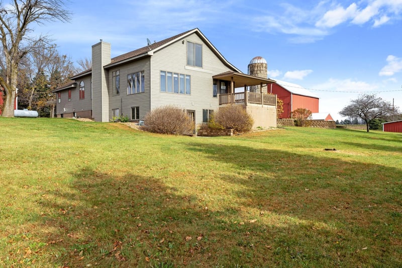 23629 Inga Ave, Hampton, MN 55031