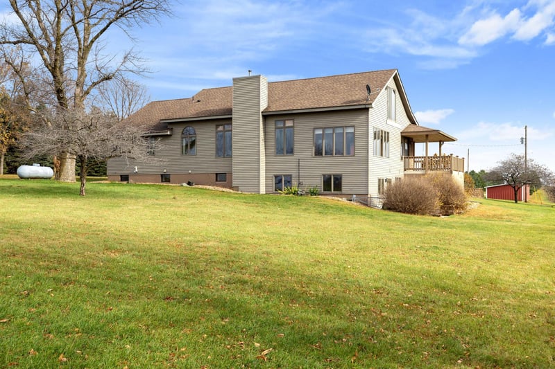 23629 Inga Ave, Hampton, MN 55031