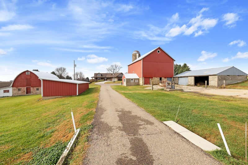 23629 Inga Ave, Hampton, MN 55031
