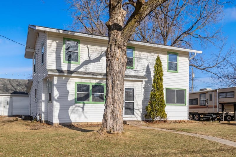 207 1st Ave NW, Medford, MN 55049
