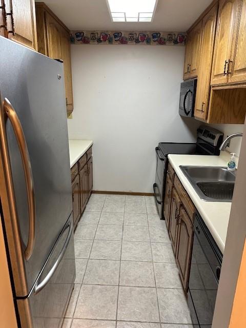35 Nathan Ln N #121, Plymouth, MN 55441