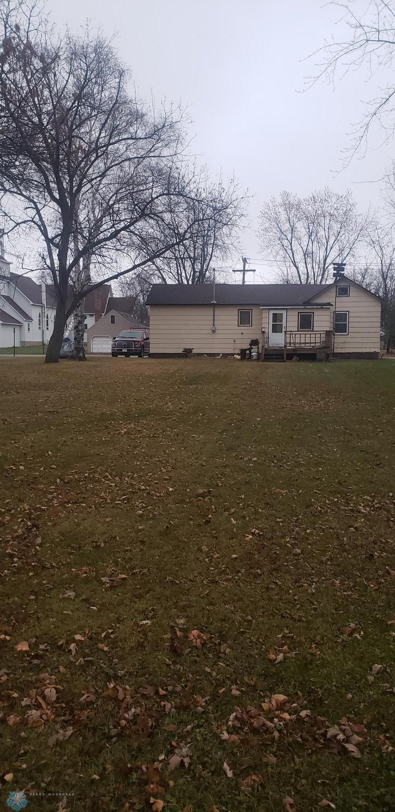 203 Thorpe St, Gary, MN 56545