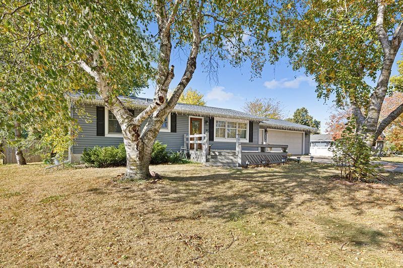 1304 7th St SE, Waseca, MN 56093