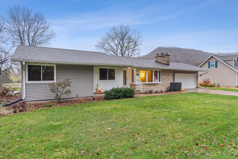 N1839 Hagen Rd, La Crosse, WI 54601