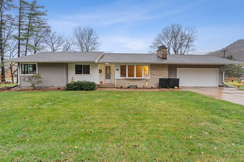 N1839 Hagen Rd, La Crosse, WI 54601