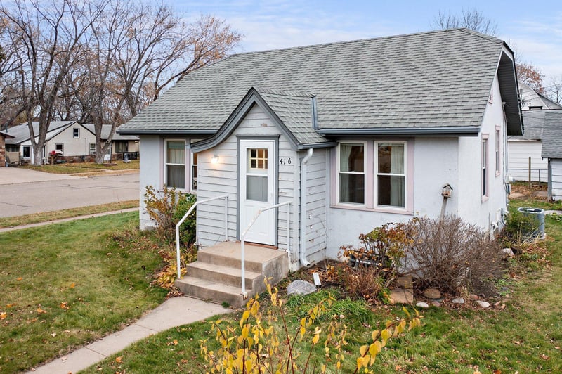 416 2nd Ave NW, Osseo, MN 55369