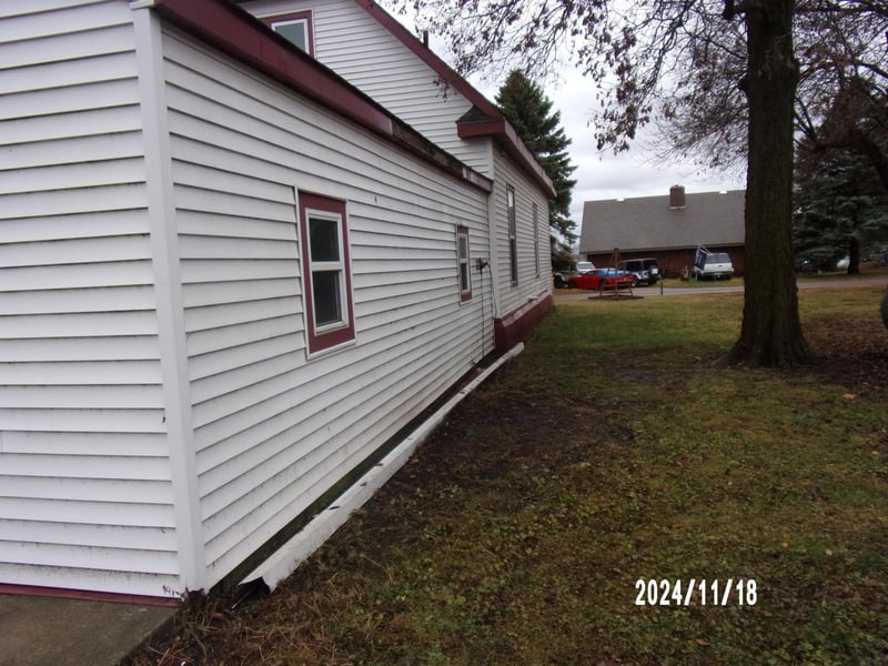 716 Bluff St, Graceville, MN 56240