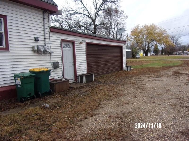 716 Bluff St, Graceville, MN 56240