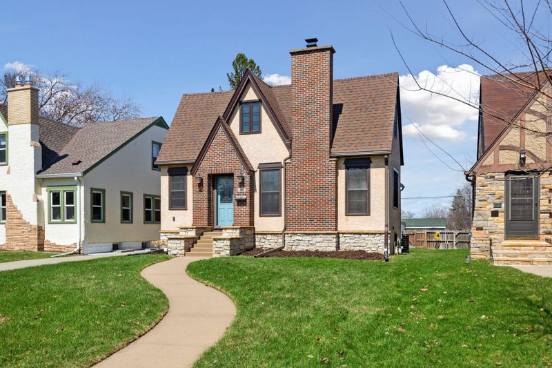 1607 Pinehurst Ave, Saint Paul, MN 55116