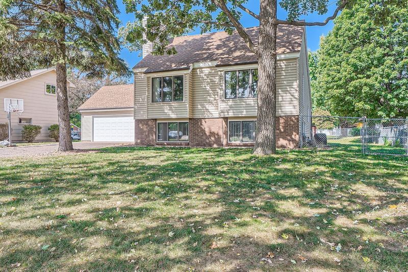 6408 74th Ave N, Minneapolis, MN 55428