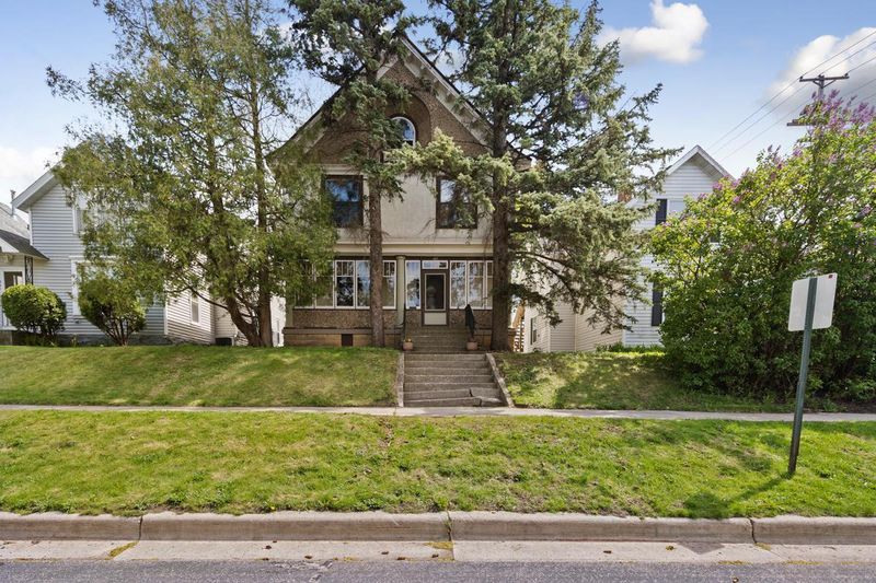 325 W Pleasant St, Mankato, MN 56001