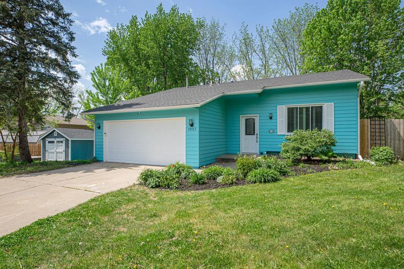 1907 Adams Ct, Northfield, MN 55057
