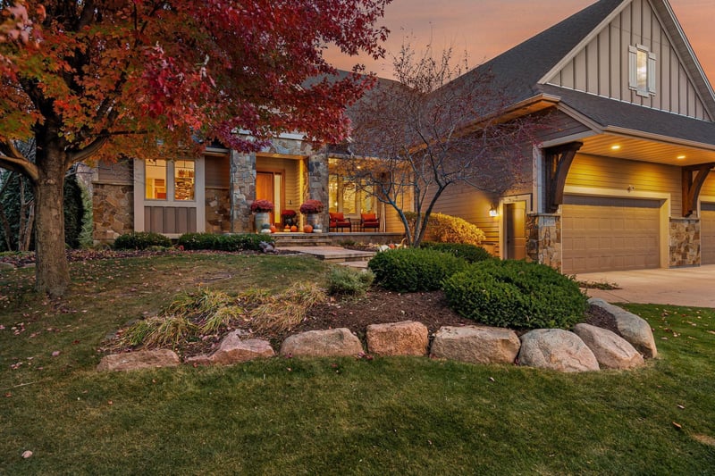 1859 Creekside Dr NE, Owatonna, MN 55060