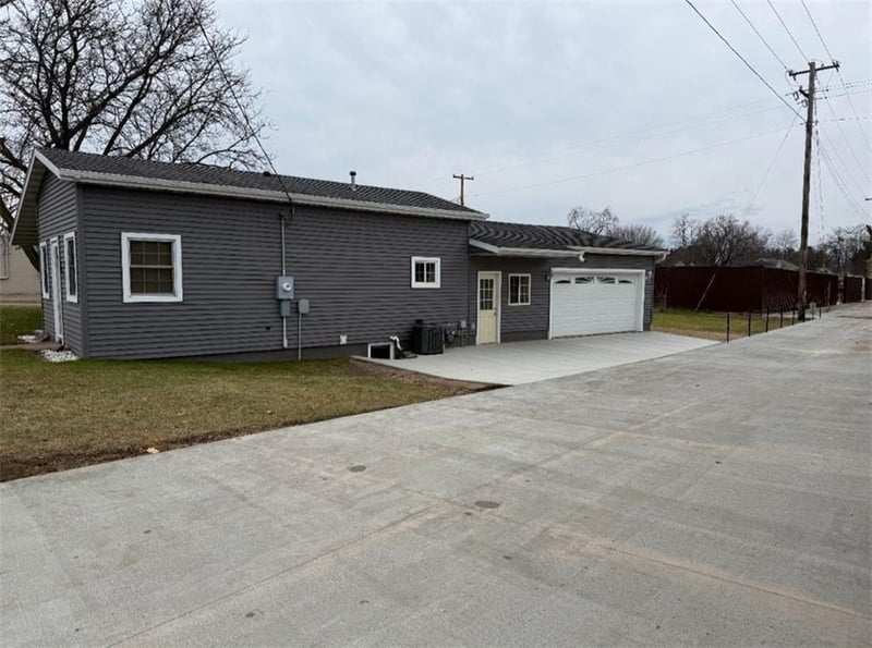 103 5th Ave S, Strum, WI 54770