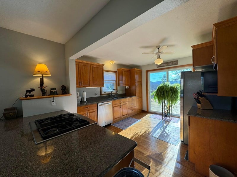 611 Ash St, Hokah, MN 55941
