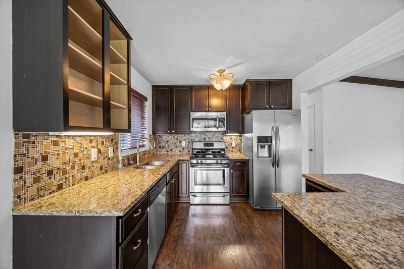 254 NW 111th Ave, Coon Rapids, MN 55448