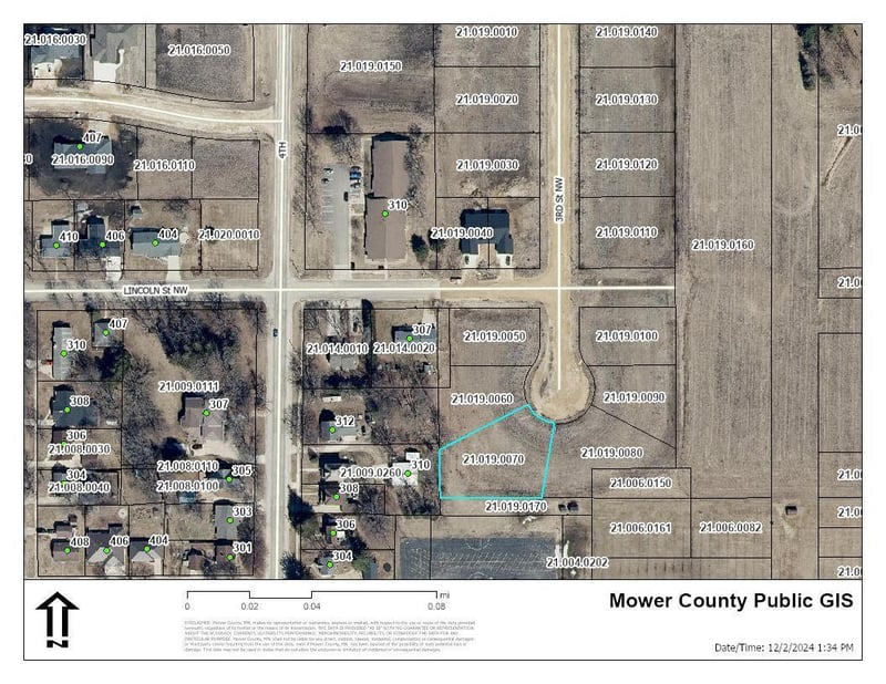 307 3rd St NW, Adams, MN 55909
