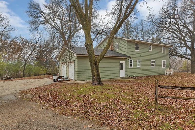 15455 Old Mill Rd, Spicer, MN 56288